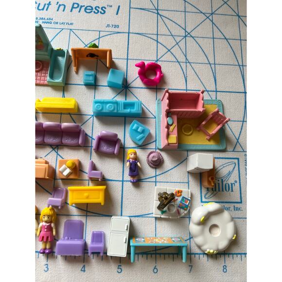 Vintage Random Blue box Tiny Dreams Dollhouse Dolls Polly Pocket stages - Picture 14 of 14